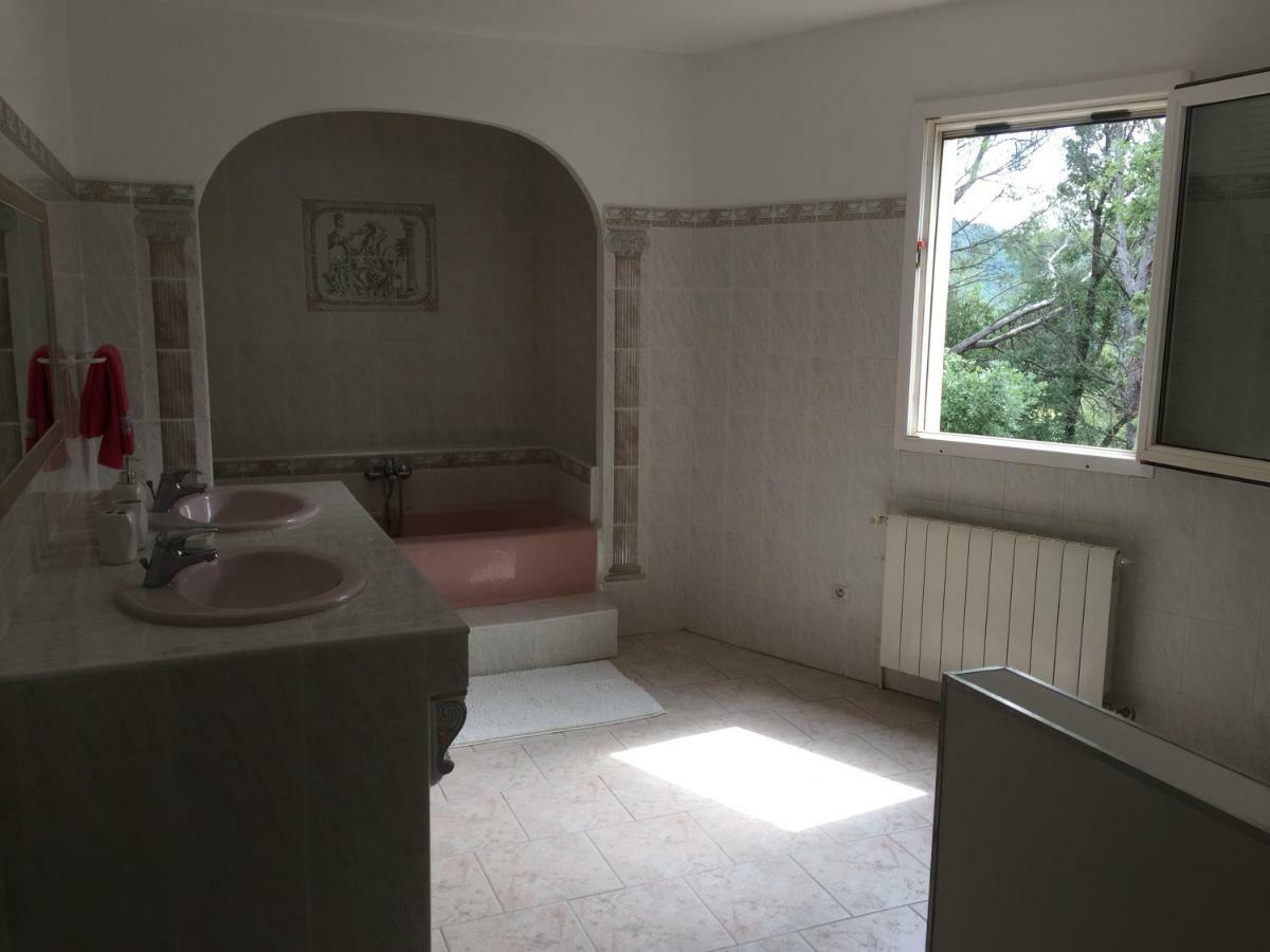 « Chanterie » Villa *